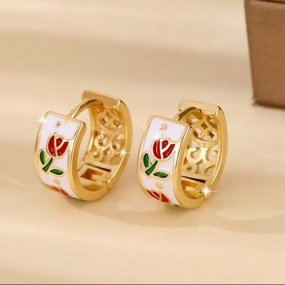✨Anthropologie Darby Tulip Huggie Earrings - Picture 3 of 6